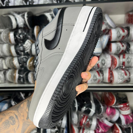 Air Force 1 x Grafite Preto